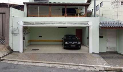 Sobrado com 3 dormitórios à venda, 400 m² SO0399