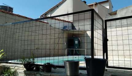 Sobrado para Venda em Mogi das Cruzes, Jardim Santos Dumont I, 3 dormitórios, 1 suíte, 2 banheiros, 5 vagas