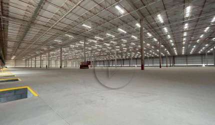 Galpão com 6.467m² em condomínio logístico para locação em Mauá.