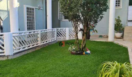 Casa com 3 dormitórios à venda, 355 m² por R$ 1.300.000,00 - Granja Viana - Carapicuíba/SP