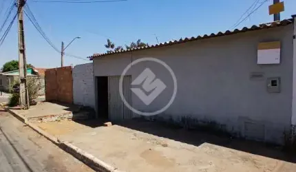 Casa de esquina  bem localizada no Residencial Real Conquista. codigo: 79533