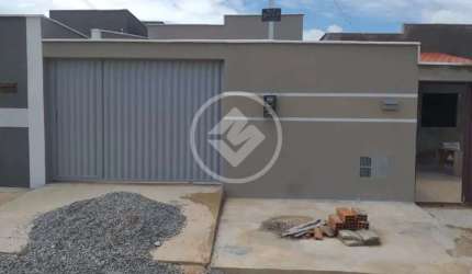 CASA DE 2 QUARTOS POR R$ 246.000,00 codigo: 103176