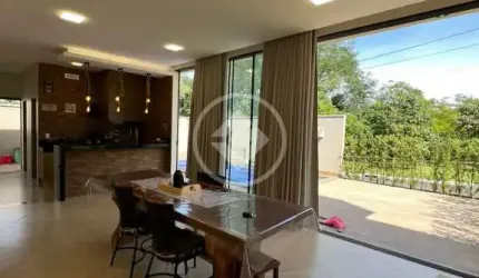 CASA TERREÁ DE 4 SUITES NO CONDOMÍNIO DO LAGO codigo: 94569