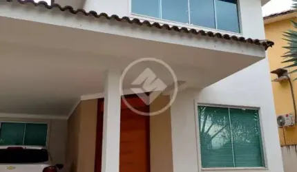 Sobrado 4 Suites - Com Piscina - Sozinho no Lote codigo: 107883