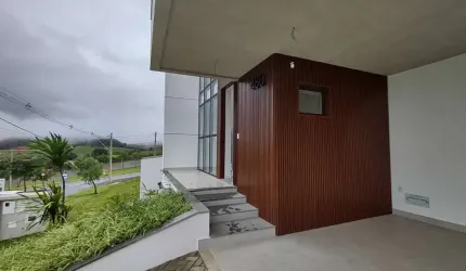 Casa com 4 dormitórios, 3 suítes, 2 vagas, 268 m² - Alphaville II - Juiz de Fora