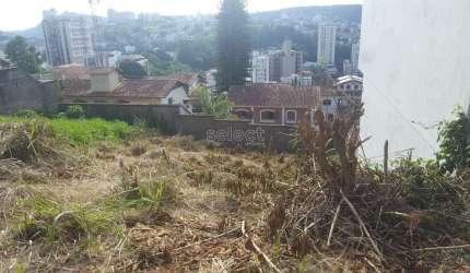 Lote com projeto aprovado de uma casa