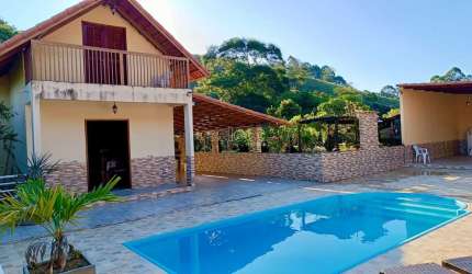 Granja com 5 quartos para Venda no Condomínio Fazendinha Terras do Comendador
