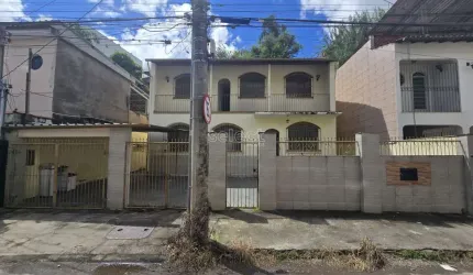 Casa 4 quartos - Santa Cecília