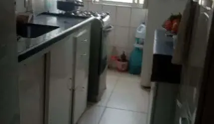 Apartamento 552 com 2 dormitorios, sala, banheiro, cozinha, area de servico, vaga rotativa