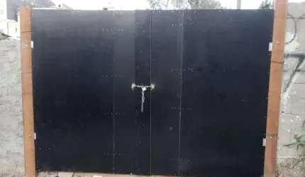 Terreno à venda na Rua Capitania de Itamaracá, 754, Vila Carmosina, São Paulo por R$ 210.000