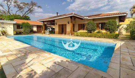 BELÍSSIMA CASA TÉRREA EM ATIBAIA – PORTEIRA FECHADA!