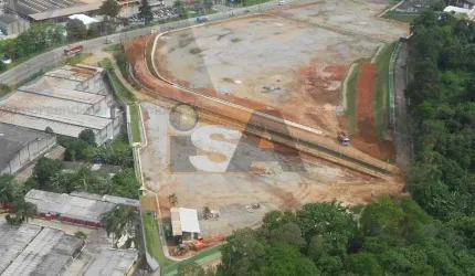 Área Industrial; na Rod. Índio Tibiriçá, em Suzano/SP.