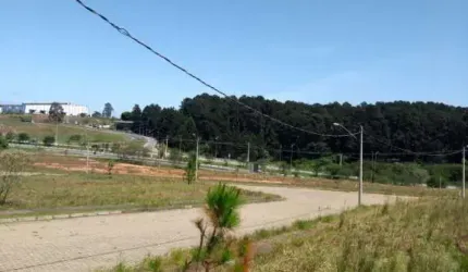 ÁREA em Centro - Arujá, SP
