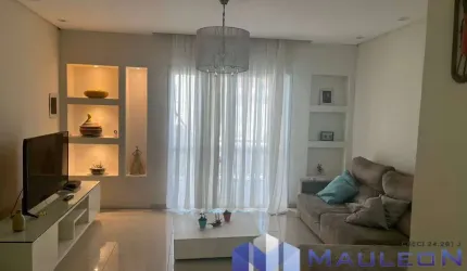 Charmoso sobrado na Vila Carrão.