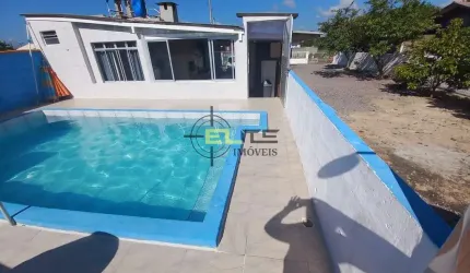 Casa  à venda, com Piscina de 02 dormitórios, sendo 01 suíte na Pinheira - Palhoça
