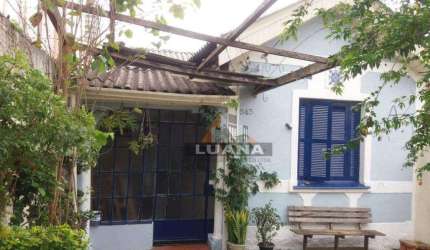 Terreno com casas