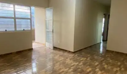 Casa Residencial ou Comercial com 3 Quartos para alugar, 106 m² por R$ 2.000/mês - Vila Fiori - Sorocaba/SP