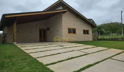 Casa com 3 quartos sendo 1 suíte à venda, 176 m² por R$ 1.100.000 - Campo do Meio - Araçoiaba da Serra/SP