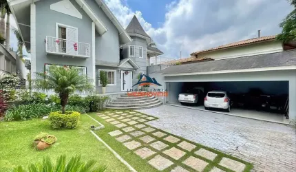 Luxuosa casa em condomínio à venda em Cotia-SP, São Paulo II: 4 quartos, 4 suítes, 3 salas, 6 banheiros, 8 vagas de garagem, 632,26m².