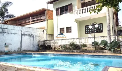 Casa para venda no condomínio Granja Cristiana no bairro tijuco preto em vargem grande paulista, casa com piscina, edicula, 6 vagas de garagens.