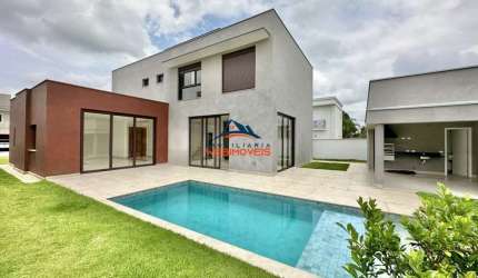 Luxuosa casa em condomínio à venda na Granja Viana, Carapicuíba-SP: 4 quartos, 4 suítes, 3 salas, 4 banheiros, 4 vagas, 307,61 m².