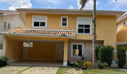 Casa de luxo em condomínio à venda em Cotia-SP, no Bosque do Vianna: 4 quartos, 4 suítes, 3 salas, 6 banheiros, 4 vagas, 320m².