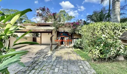 Casa de alto padrão em condomínio à venda em Carapicuíba-SP, Pousada dos Bandeirantes: 5 quartos, 3 suítes, 4 salas, 4 banheiros, 4 vagas, 321,90m².