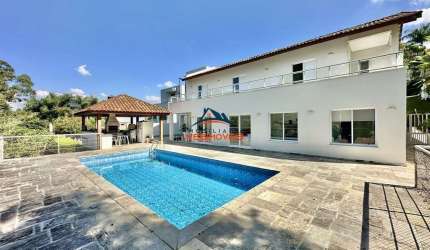 Casa em Condomínio de Luxo com 5 Quartos e 8 Vagas em Carapicuíba-SP - Residencial Euroville - Imóvel de 375,13 m²