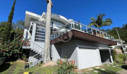Casa de luxo em condomínio fechado