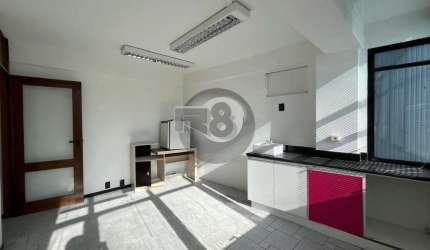 Oportunidade! Sala Comercial 42m²  Centro. SOL !!!