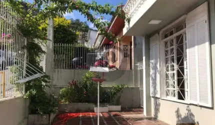 Casa de dois pavimentos, Centro!