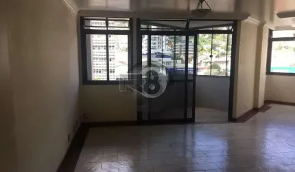 3 suítes, 3 vagas, Centro.