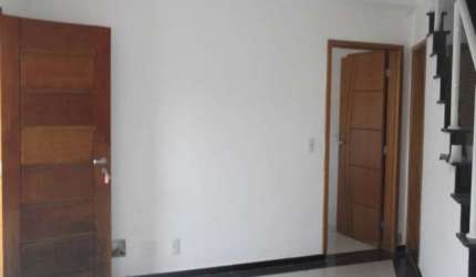Casa com 3 quartos à venda na Praça Pierre Loti, 26, Jardim Sabará, São Paulo por R$ 720.000