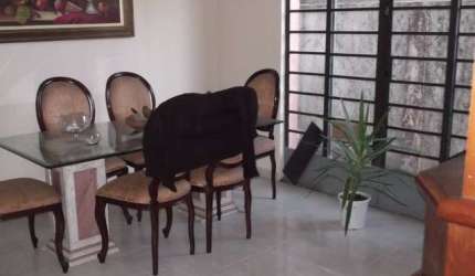 SOBRADO JABAQUARA COM 3 SUÍTES E PISCINA