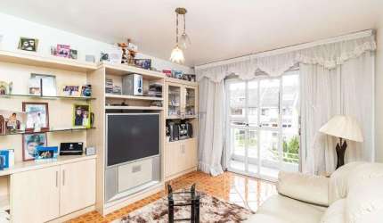 Sobrado à venda em Curitiba, Capão da Imbuia, com 4 quartos, com 182.85 m²