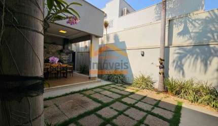 Casa de luxo em Condomínio na cidade de Santa Bárbara D'oeste-SP, 3 quartos, 3 suítes, 2 salas, 4 banheiros, 4 vagas de garagem, 179,90 m².