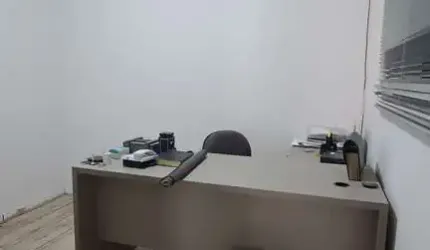 Aluguel de Sala Comercial de Alto Padrão com 6 Vagas no Jardim São Vito, Americana-SP - 245m² de Luxo e Conforto!