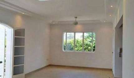 Casa à venda em Americana-SP, Jardim Nossa Senhora de Fátima: 3 quartos, 1 suíte, 3 banheiros, 4 vagas, 236m².