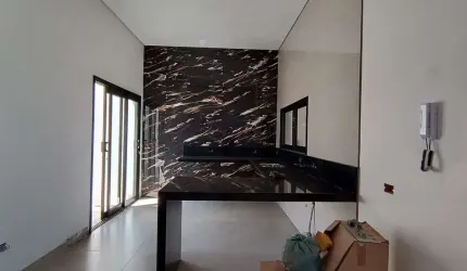 Imperdível! Casa à venda em Americana-SP, Parque Universitário. 3 quartos, 1 suíte, 3 banheiros, 4 vagas de garagem, 229m².