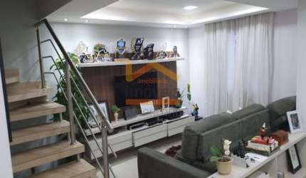 Casa de alto padrão em condomínio: 3 quartos, 1 suíte, 3 salas, 4 banheiros, 2 vagas na Chácara Letônia, Americana-SP.