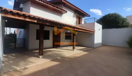 Casa de luxo para venda ou locação em Americana-SP, Parque Novo Mundo: 3 quartos, 1 suíte, 4 banheiros, 4 vagas, 279m².