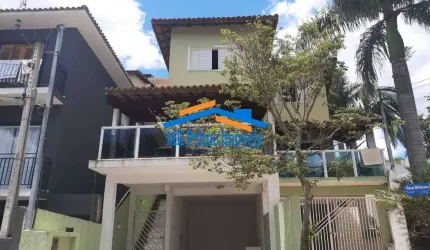 Sobrado em Condomínio com 170m², 3 Dormitórios e 4 Vagas - Cotia.