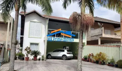 Linda Casa com 405m², 3 Dormitórios em Condomínio fechado - Jandira.