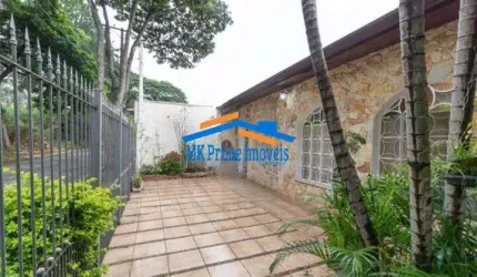Casa Térrea - 4 dormitórios/1 Suíte - Parque Continental