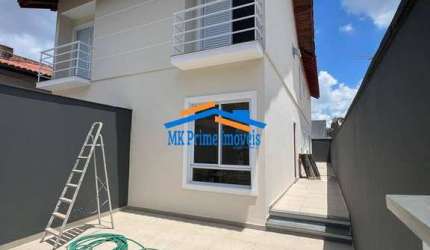 Excelente Sobrado novo 125m² com 3 dormitórios sendo 1 suíte no Umuarama.