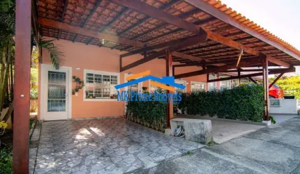 Casa em Condomínio com 02 Dormitórios em Cotia.
