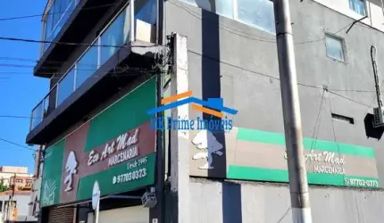 Casa Assobradada com 700m² de Área Construída para Renda/ Moradia. OSASCO