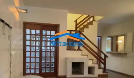 Sobrado Impecável Pronto para Morar em Localização Privilegiada!