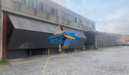 Galpão 8500m² com 5 docas para locação Em Osasco.