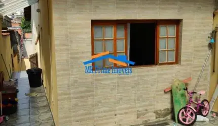 Casa com 3 dormitórios e 2 banheiros à Venda, 125 m²